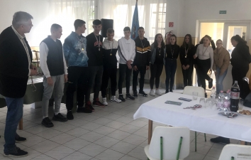 TISZTELET A VÁNYAIS DIÁKOKNAK – 7. kép