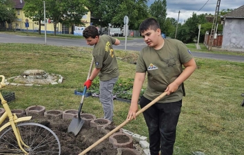 VÁROSSZÉPÍTŐK ÉS ÖNKÉNTESEK – 13. kép