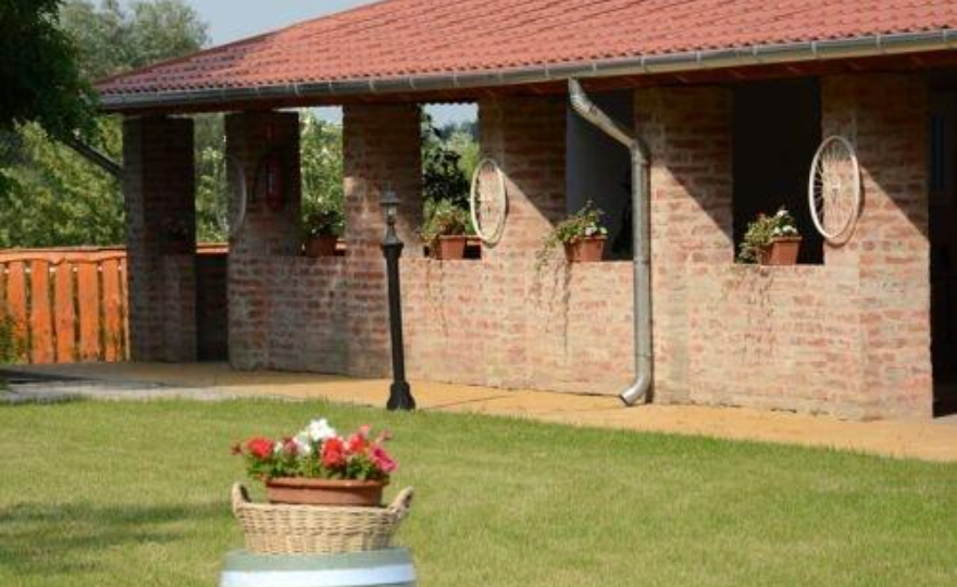 Kamilla Apartmanház 